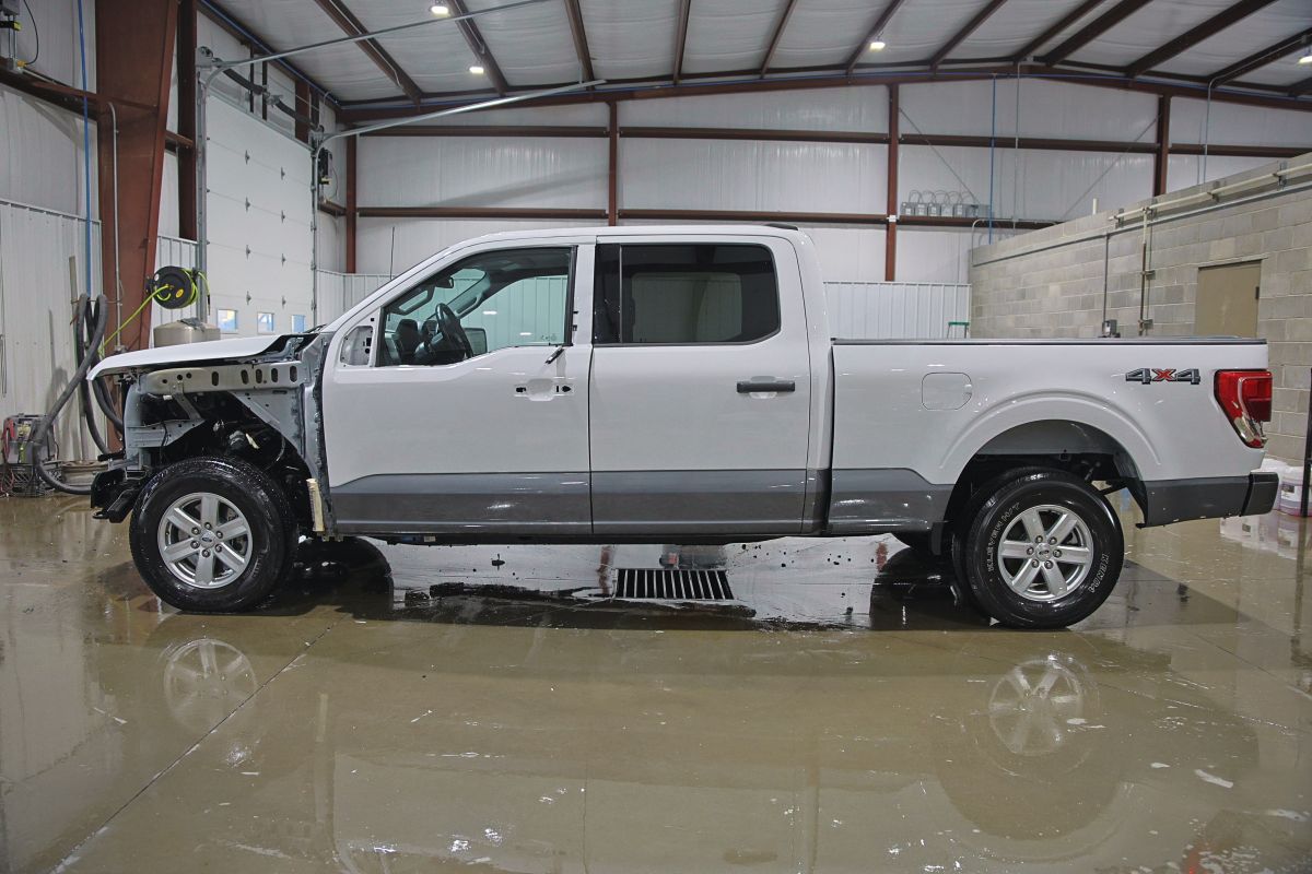 Ford F Crewcab X Auto Llc